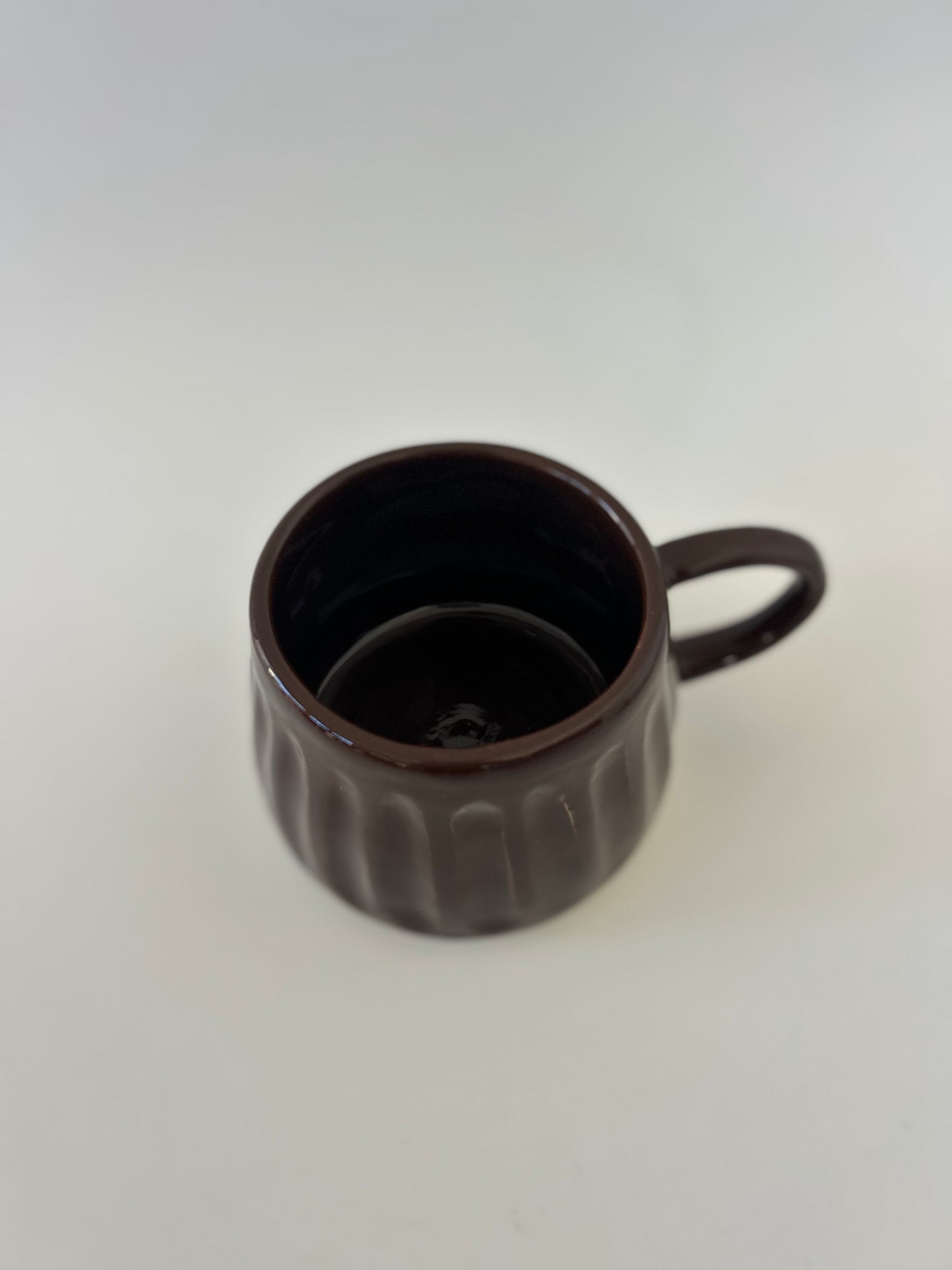 Ribbed mug | Chocolate