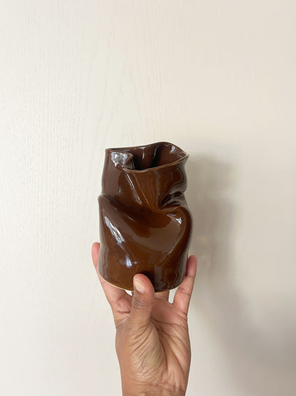 Wave Vase | Chocolate | Medium