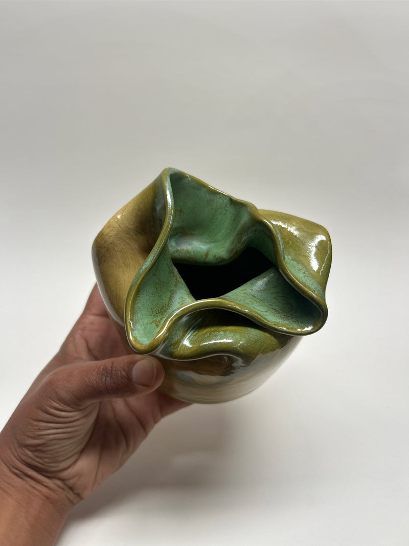 Wave Vase | Green Rutile | Small